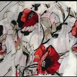 ♨️Sold!!!!! White House black Market floral top